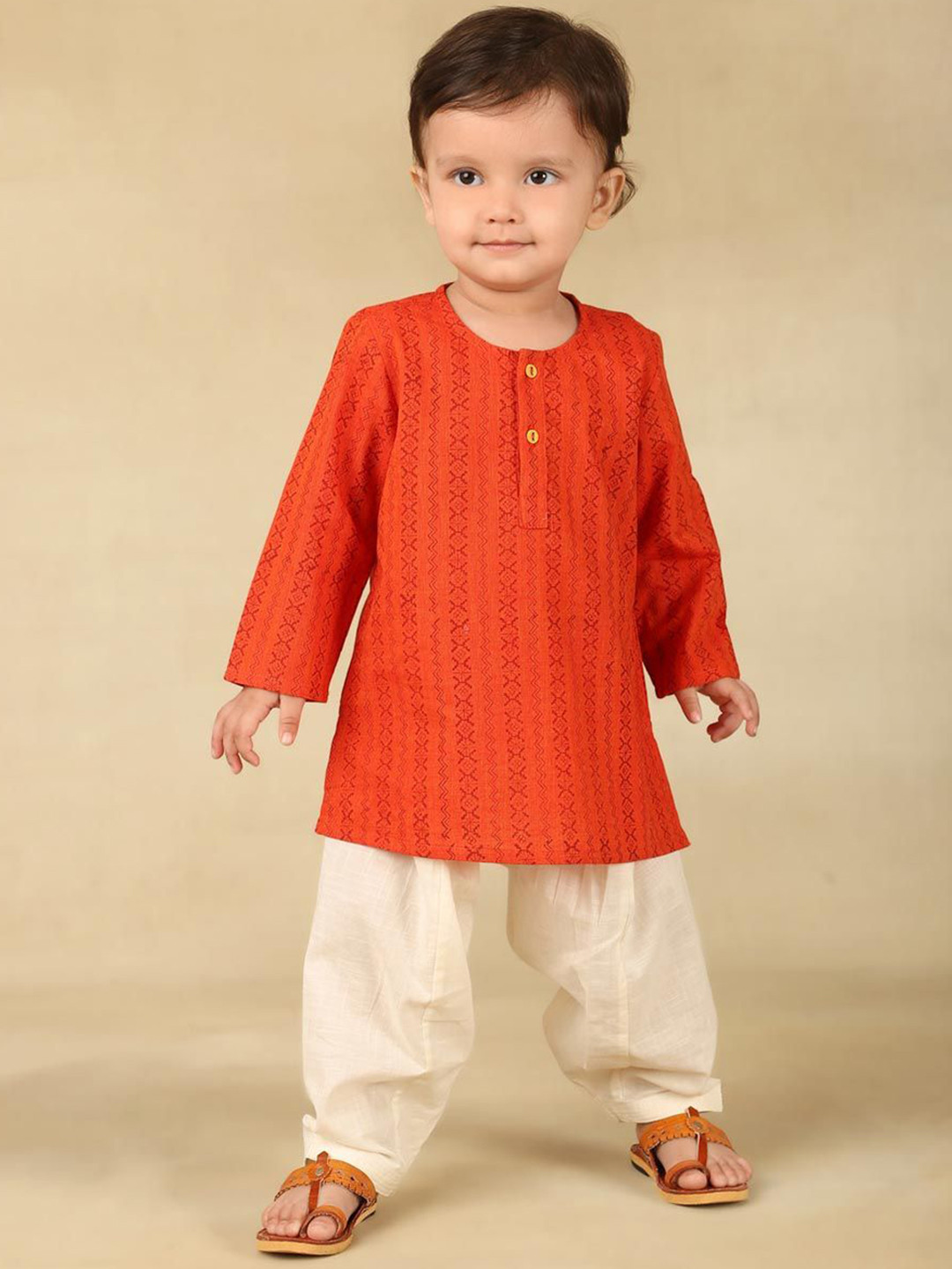 

Fabindia Boys Ethnic Motifs Printed Round Neck Pure Cotton Straight Kurta with Pyjamas, Rust