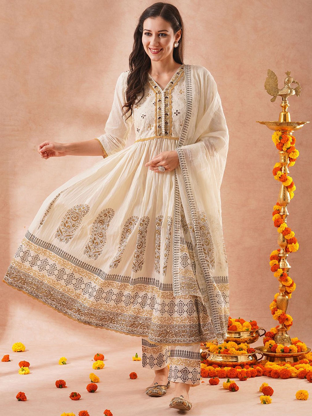 

FASHOR Women Floral Printed Pleated Mirror Work Pure Cotton Kurta with Trousers & With Dupatta, Off white