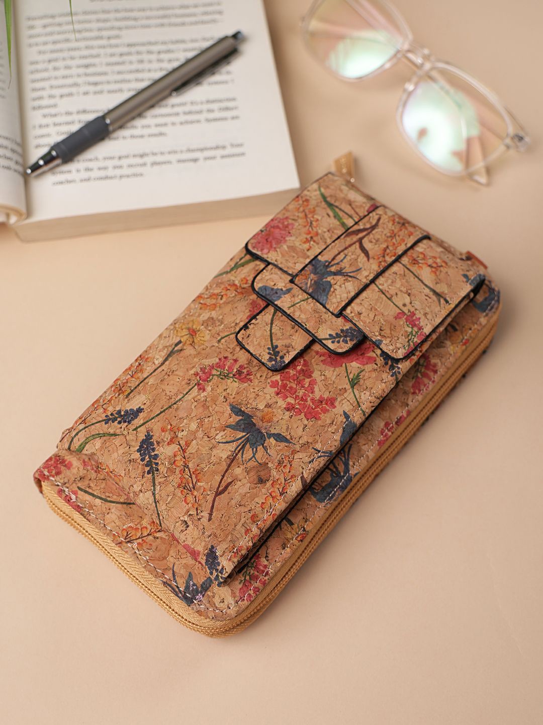 

SAZARA Floral Printed Shoulder Strap Purse Clutch, Beige