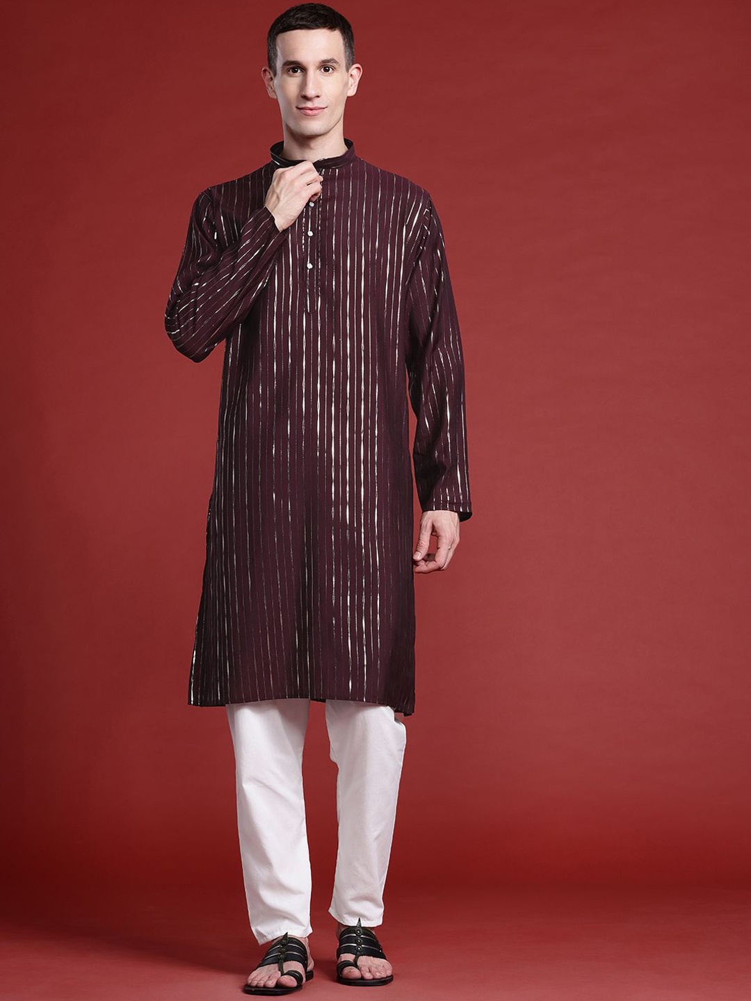 

MANQ Striped Thread Work Mandarin Collar Pure Cotton Straight Kurta, Maroon