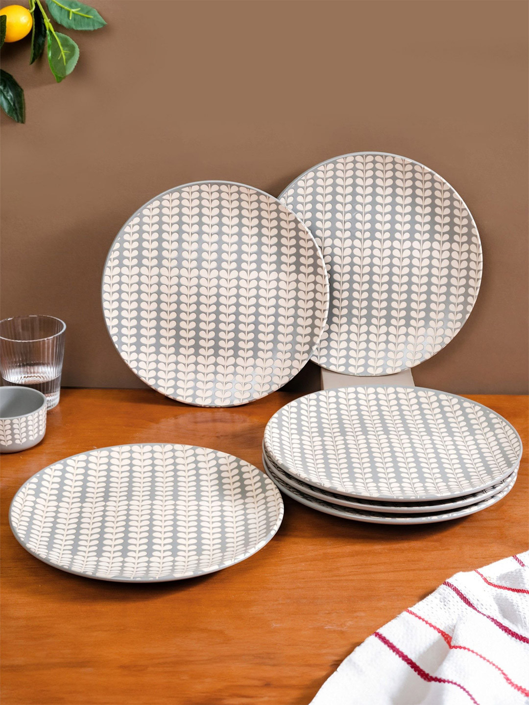 

Nestasia Grey & White 6 Pieces Printed Ceramic Microwave Safe Dinner Plate