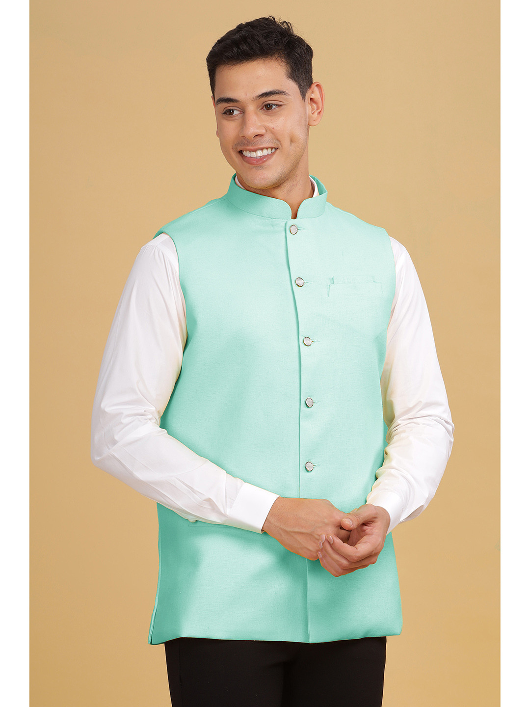 

Anouk Men Mandarin Collar Sleeveless Nehru Jackets, Green