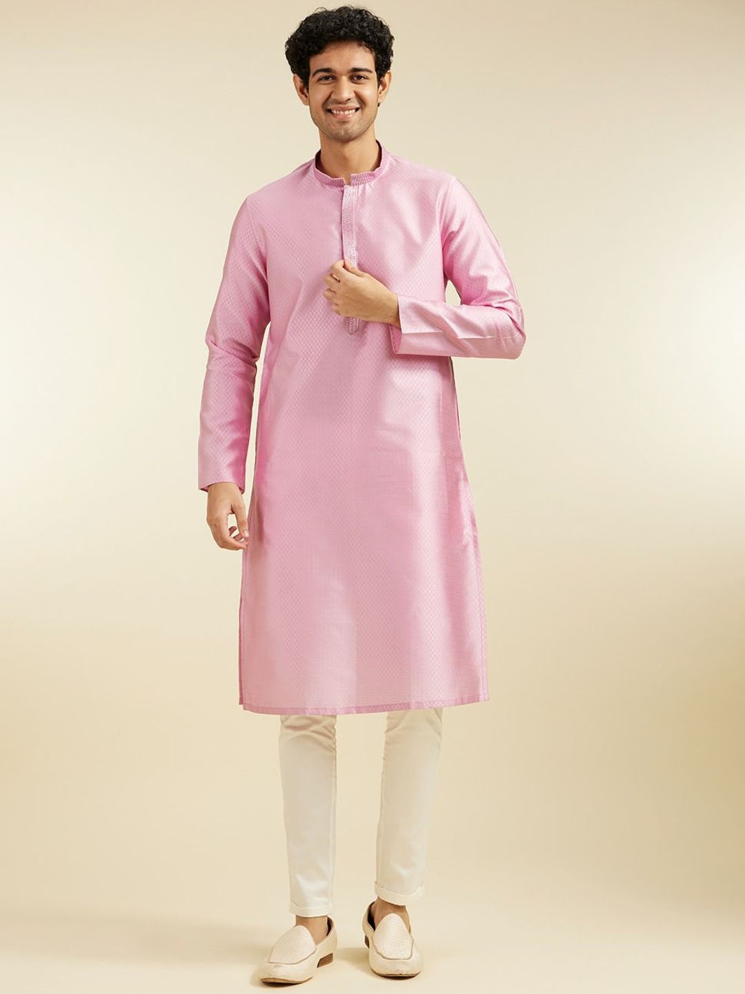 

Diwas by Manyavar Ethnic Motifs Woven Design Sequinned Thread Work Art Silk Kurta, Pink