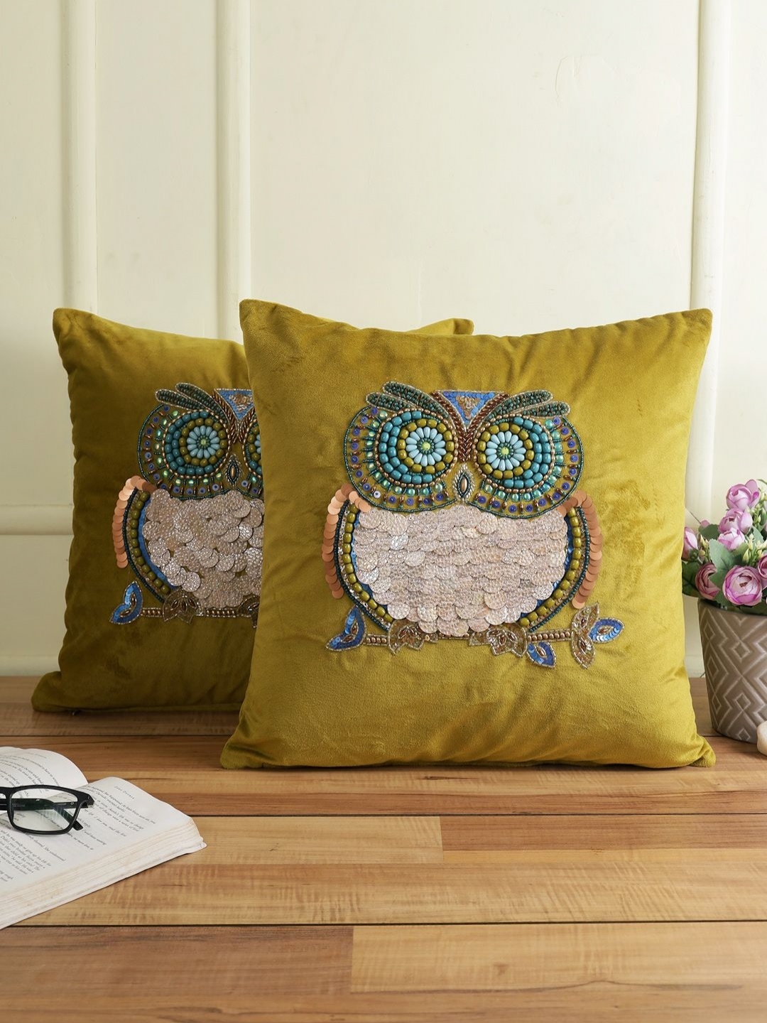 

eyda Green & Blue 2 Pieces Embellished Velvet Square Cushion Covers