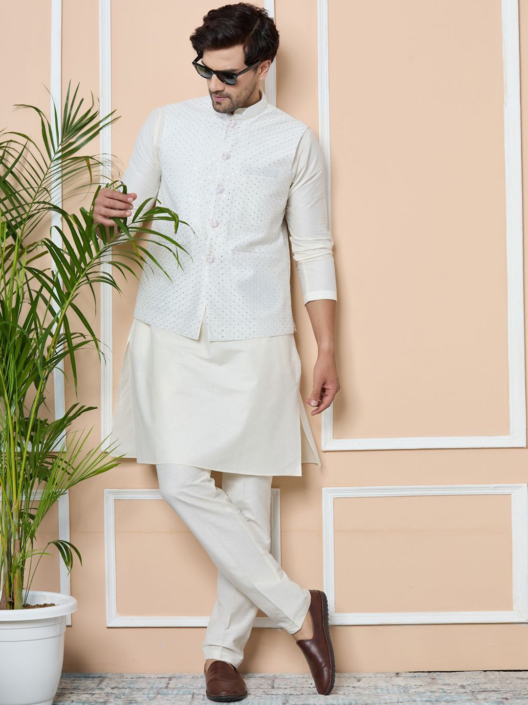 

See Designs Men Regular Sequinned Pure Cotton Kurta with Pyjamas, White