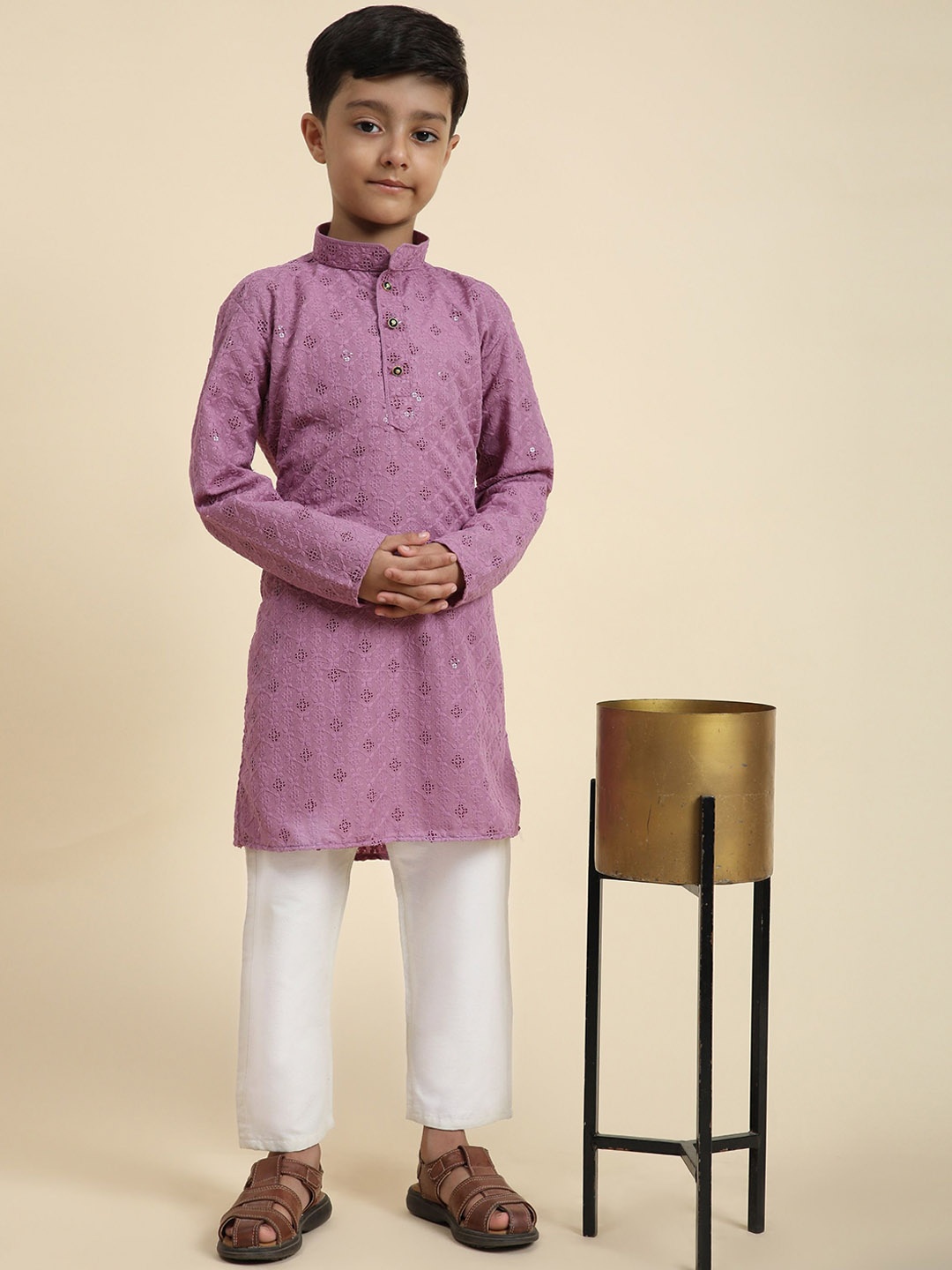 

Pro-Ethic STYLE DEVELOPER Boys Floral Embroidered Cotton Straight Kurta with Pyjamas, Purple