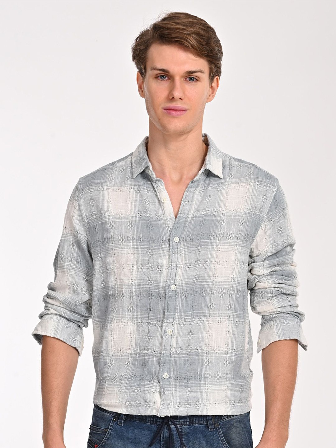 

POE Men Smart Slim Fit Opaque Checked Casual Shirt, Green