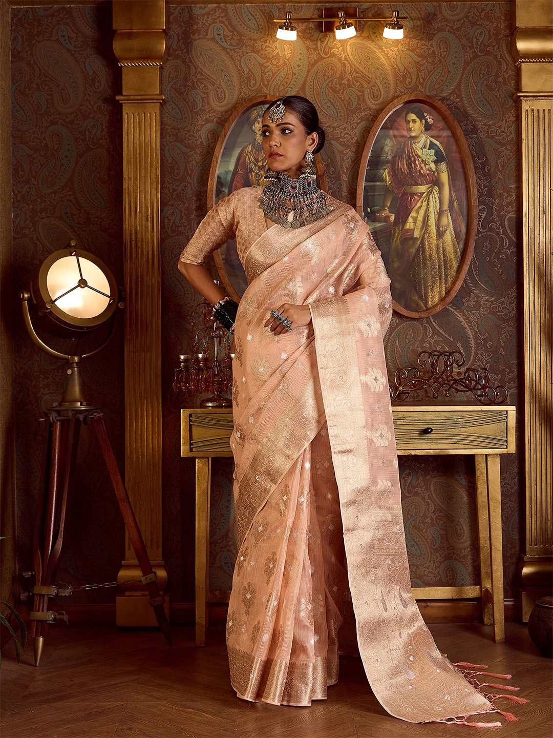 

Dori Woven Design Zari Silk Blend Banarasi Saree, Peach