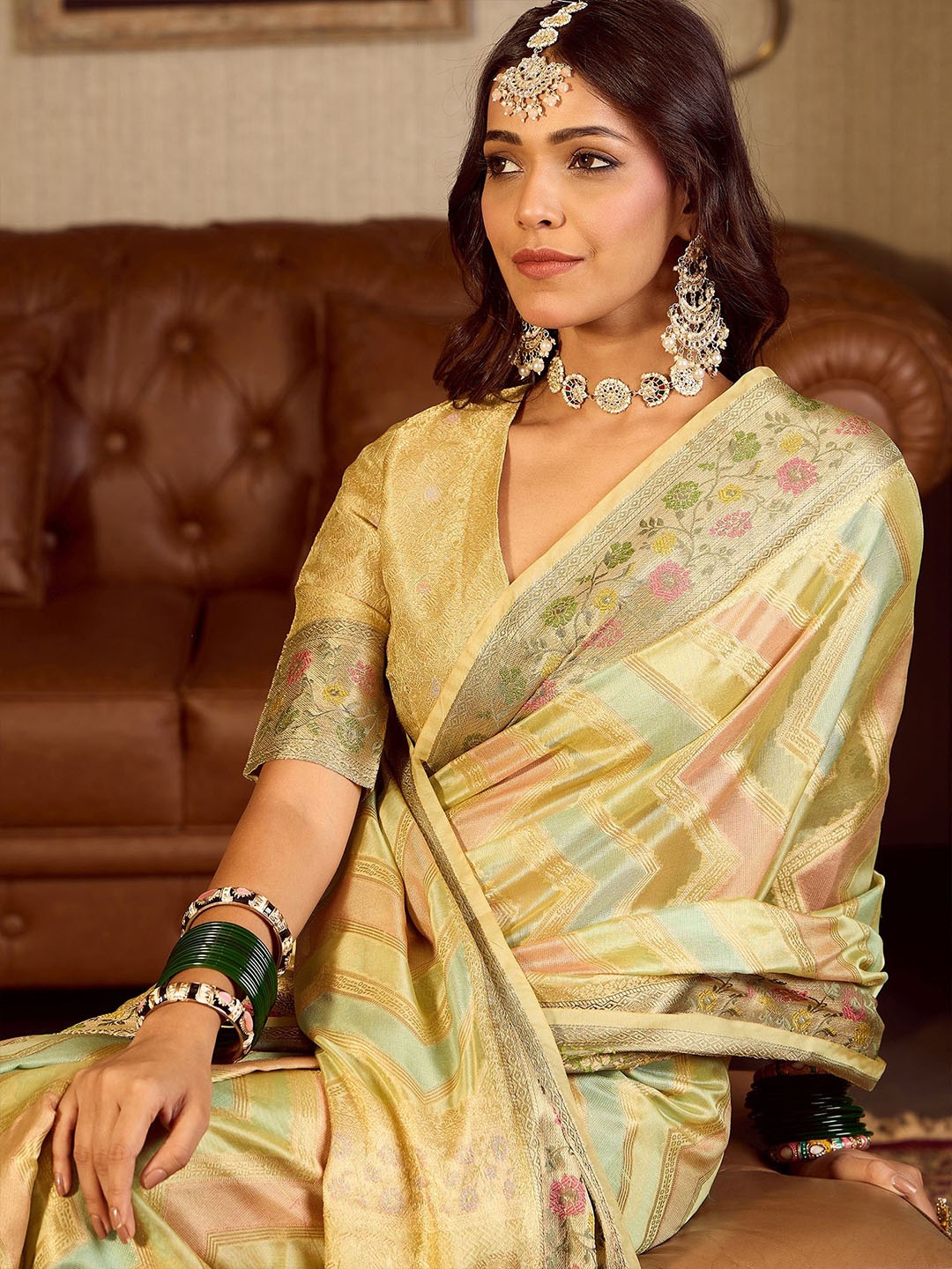 

Sangria Woven Design Banarasi Saree With Blouse Piece, Green