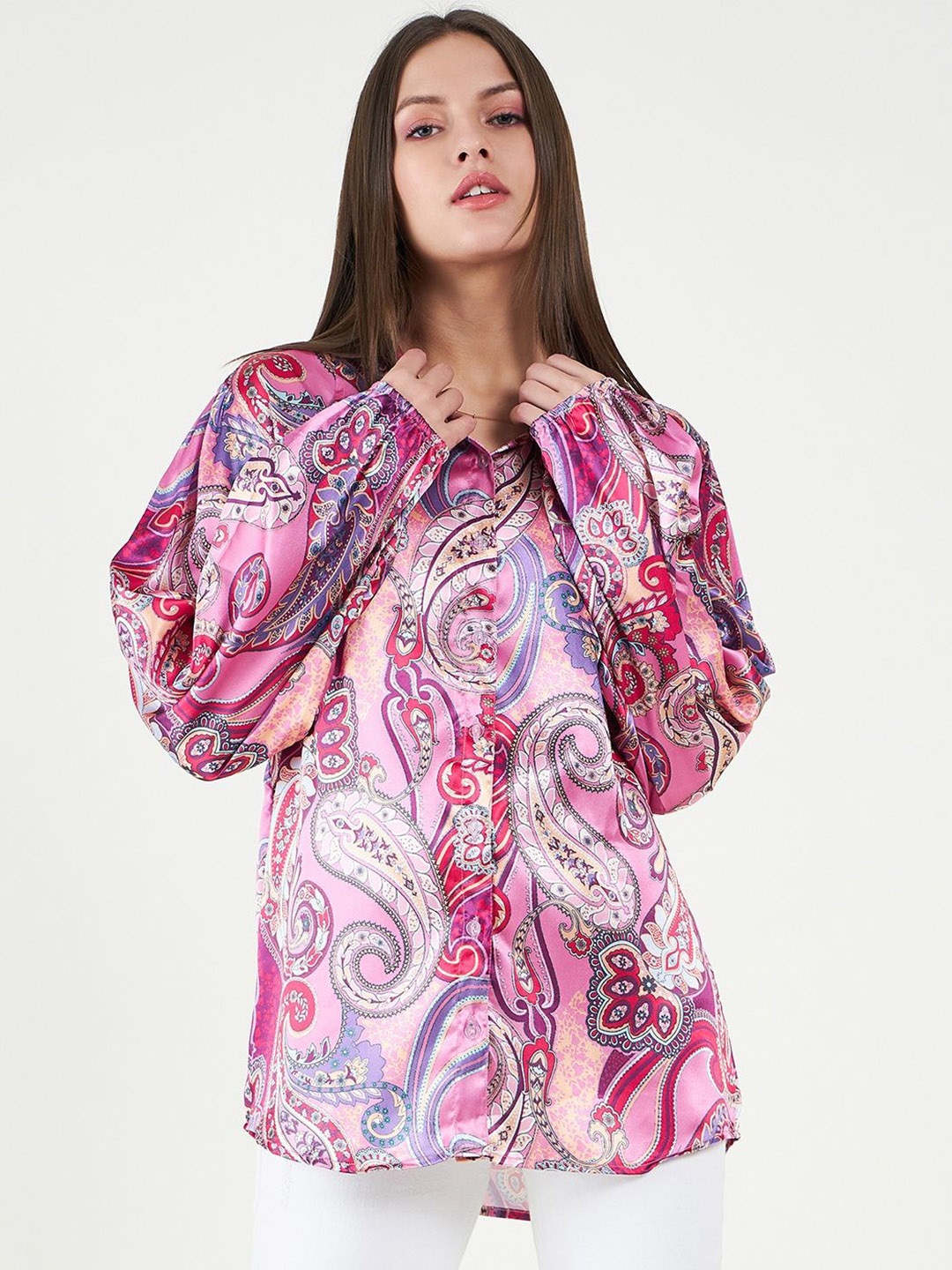 

Bitterlime Women Relaxed Spread Collar Ethnic Motifs Printed Oversized Casual Shirt, Pink