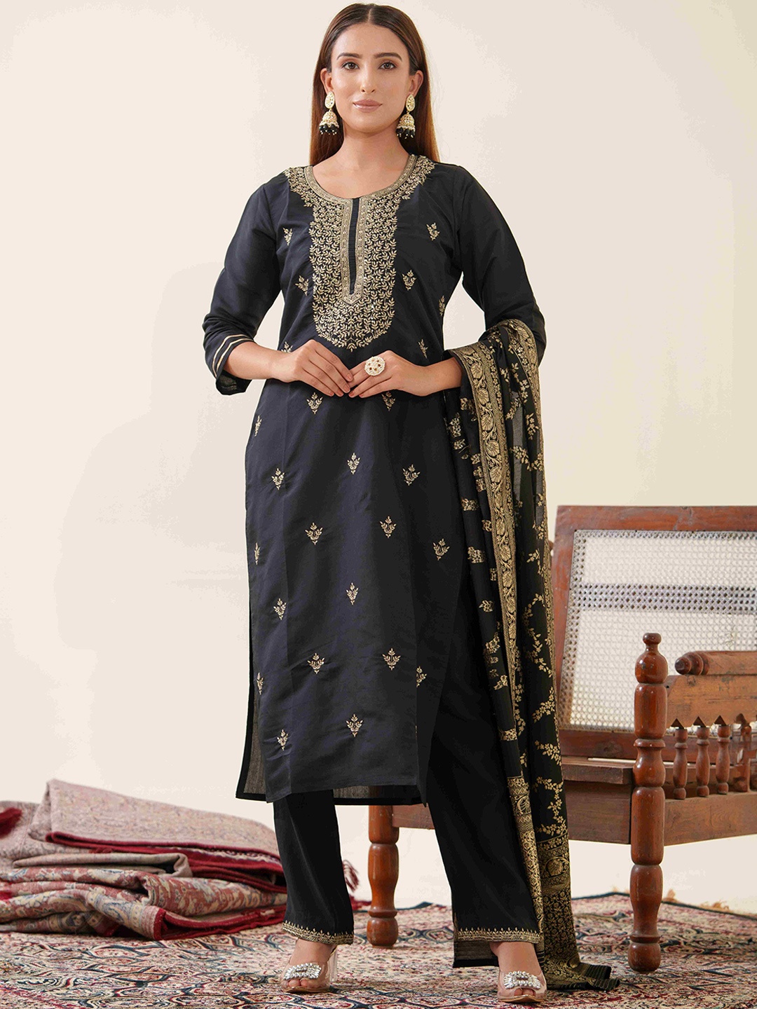 

House of Pataudi Embroidered Chanderi Silk Straight Kurta With Trousers & Dupatta, Black