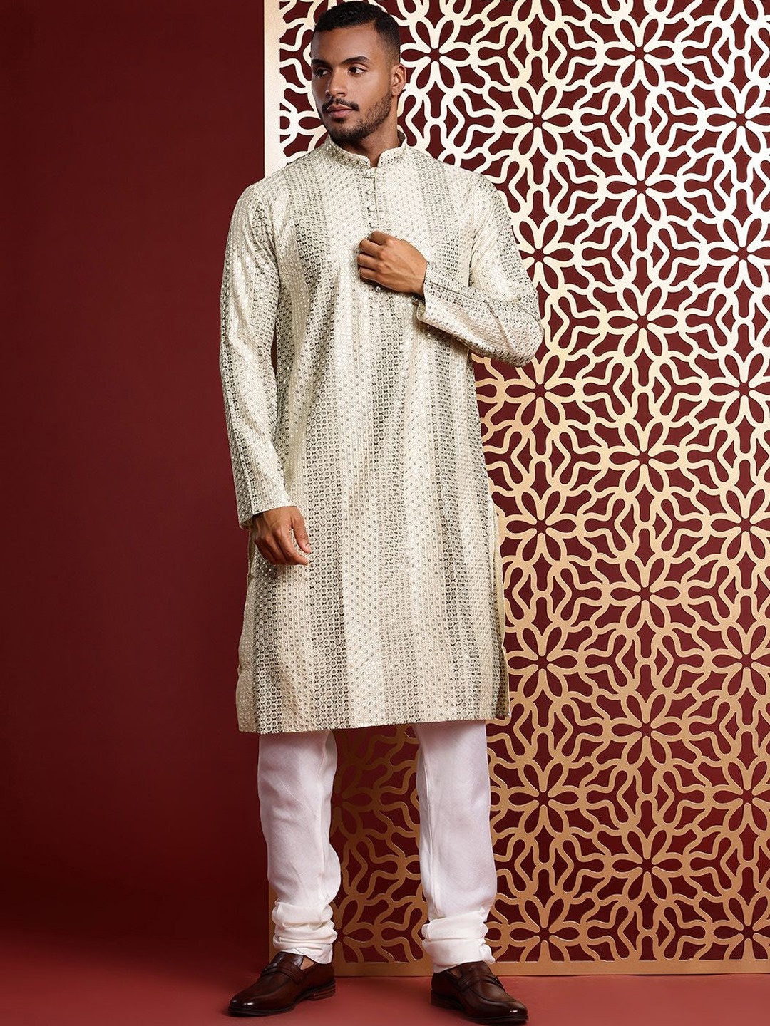 

MANQ Geometric Embroidered Sequinned Mandarin Collar Straight Kurta, Grey