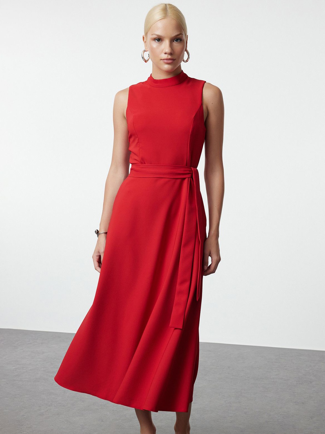 

Trendyol Fit & Flare Midi Dress, Na