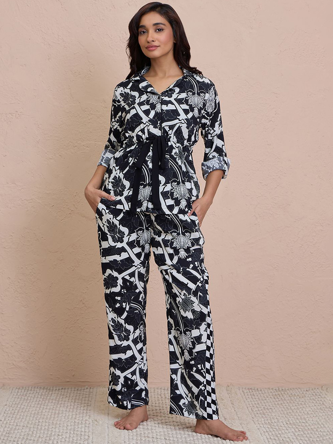 

Nykd Women Printed Night suit, Black