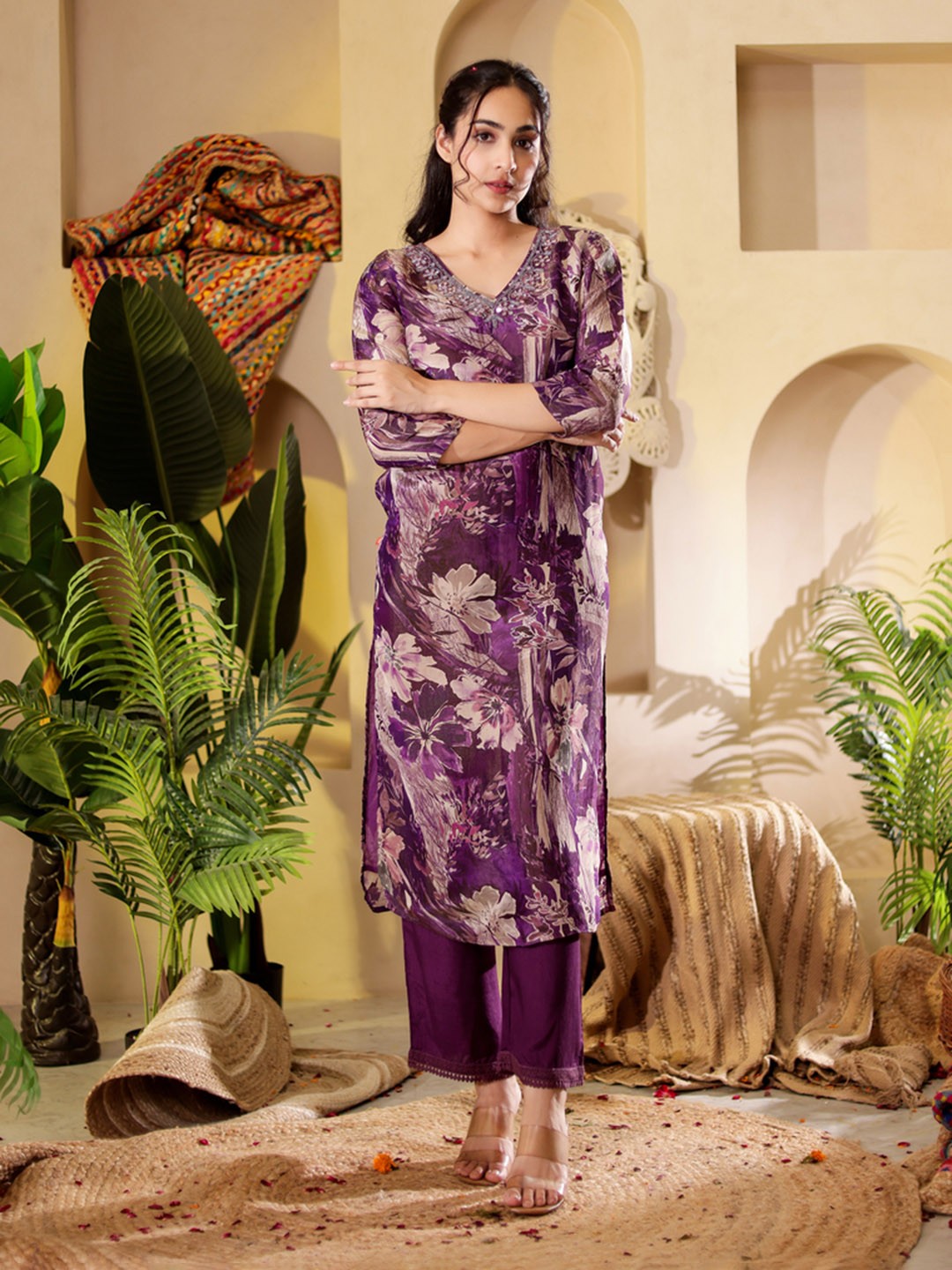 

VASVI Floral Embroidered Regular Mirror Work Straight Kurta with Palazzos & Dupatta, Purple