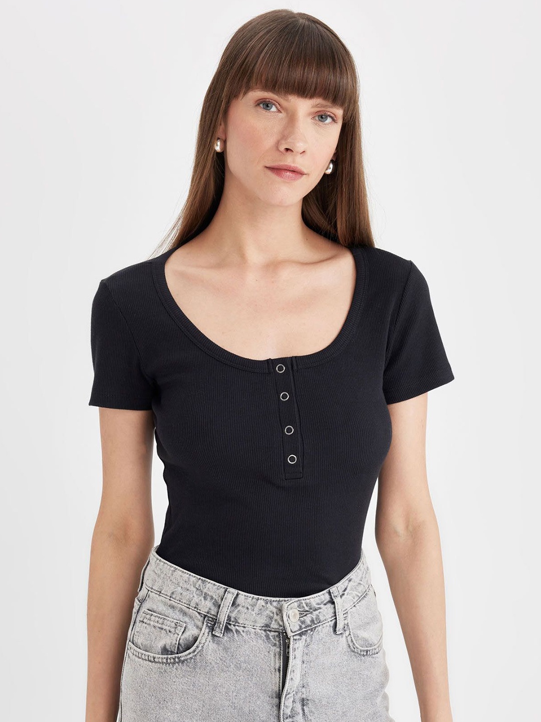 

DeFacto Women Henley Neck Pockets T-shirt, Na