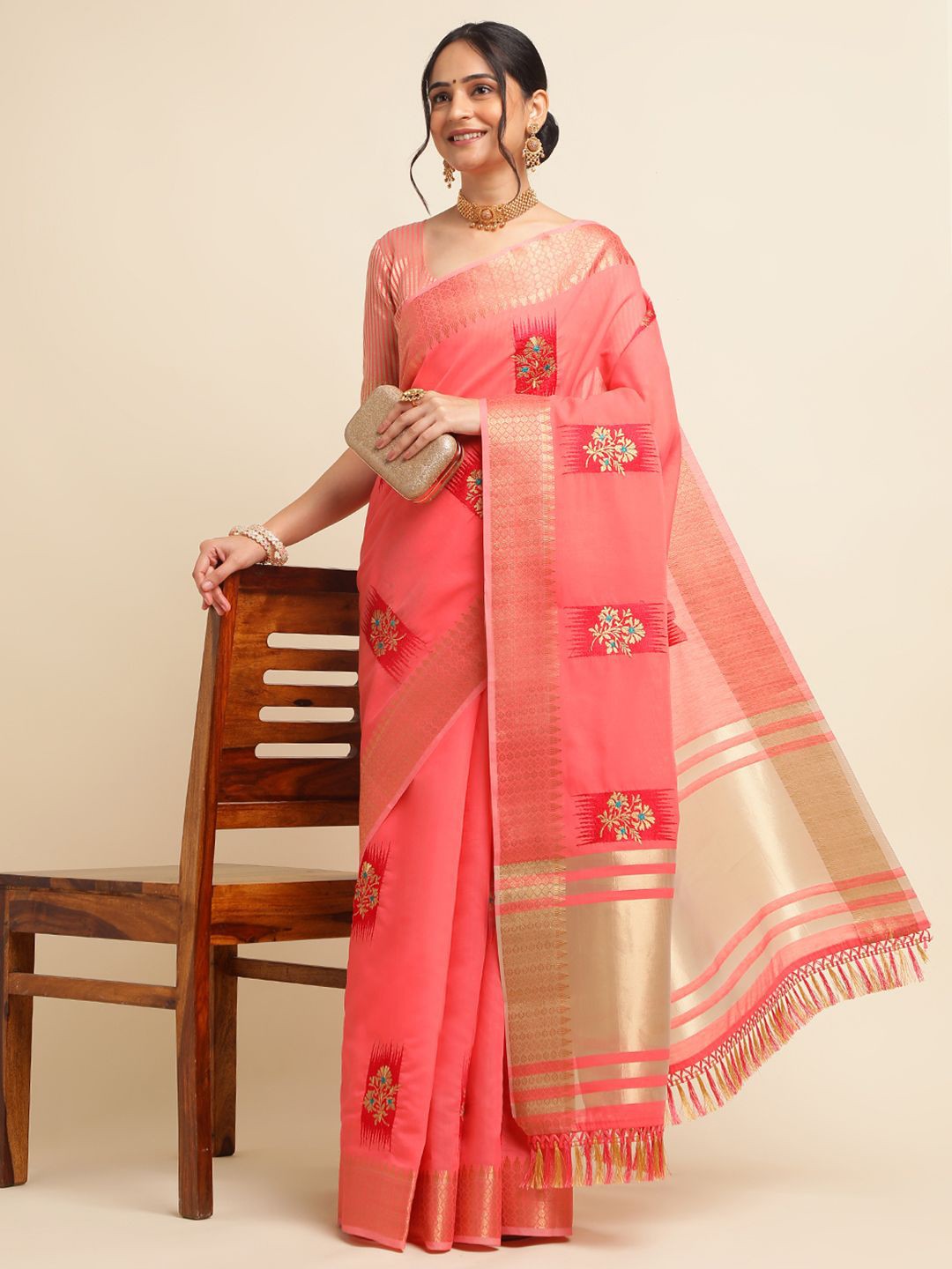 

VIRICA Floral Zari Pure Linen Saree, Red