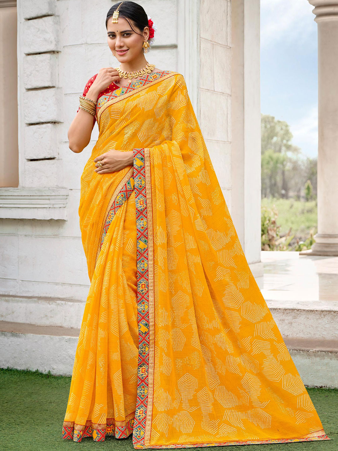 

Laxmipati Poly Chiffon Saree, Yellow