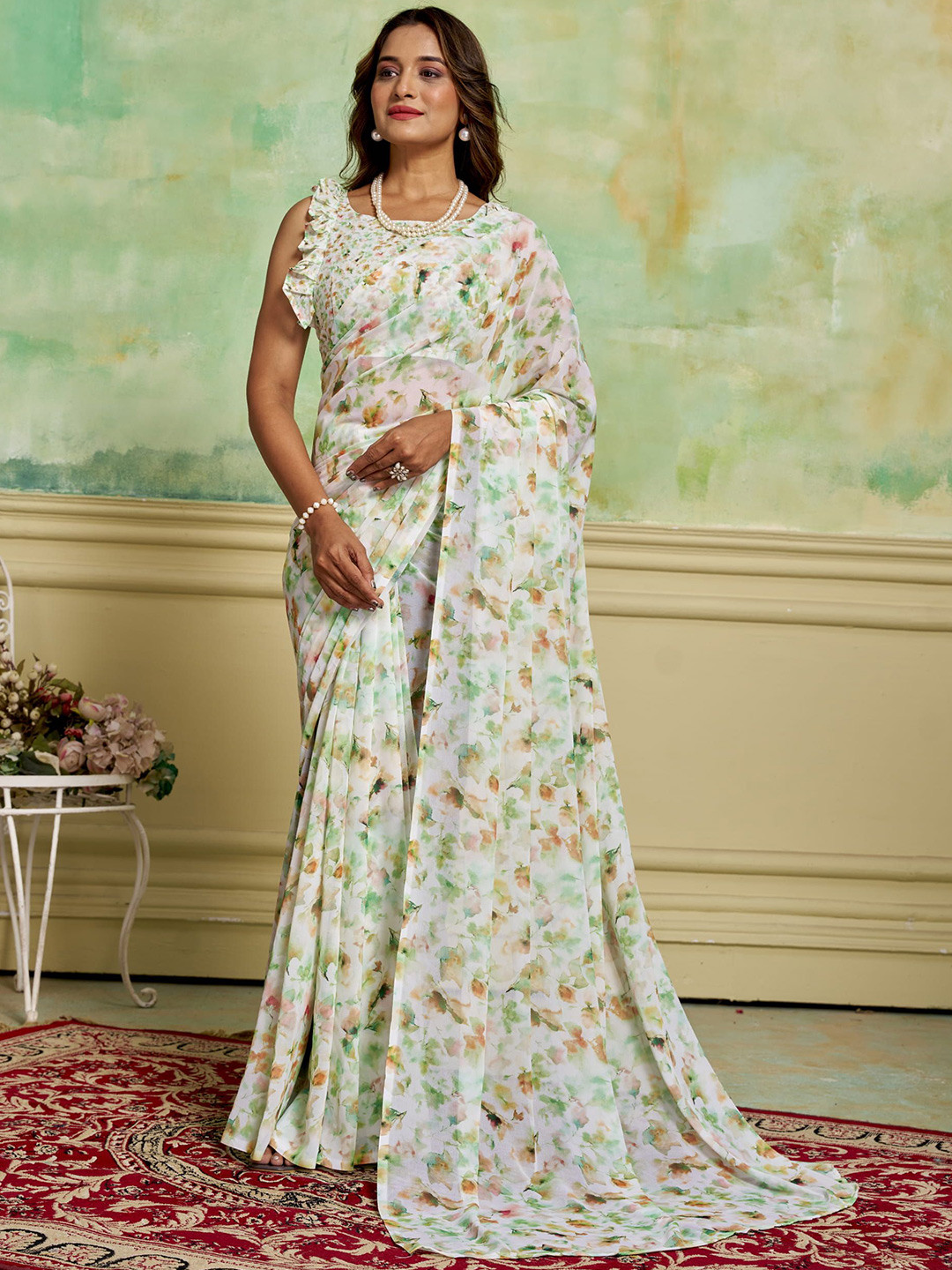 

KAYOMMI Floral Pure Georgette Printed Saree, White