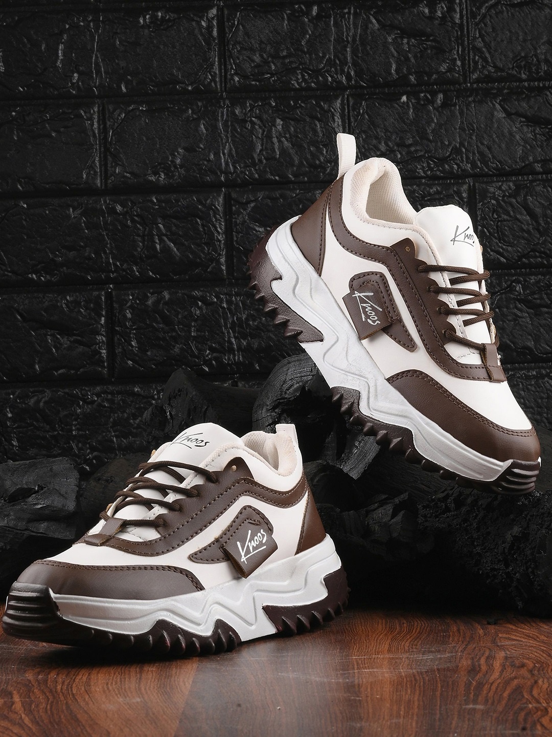 

knoos Women Colourblocked Sneakers, Brown