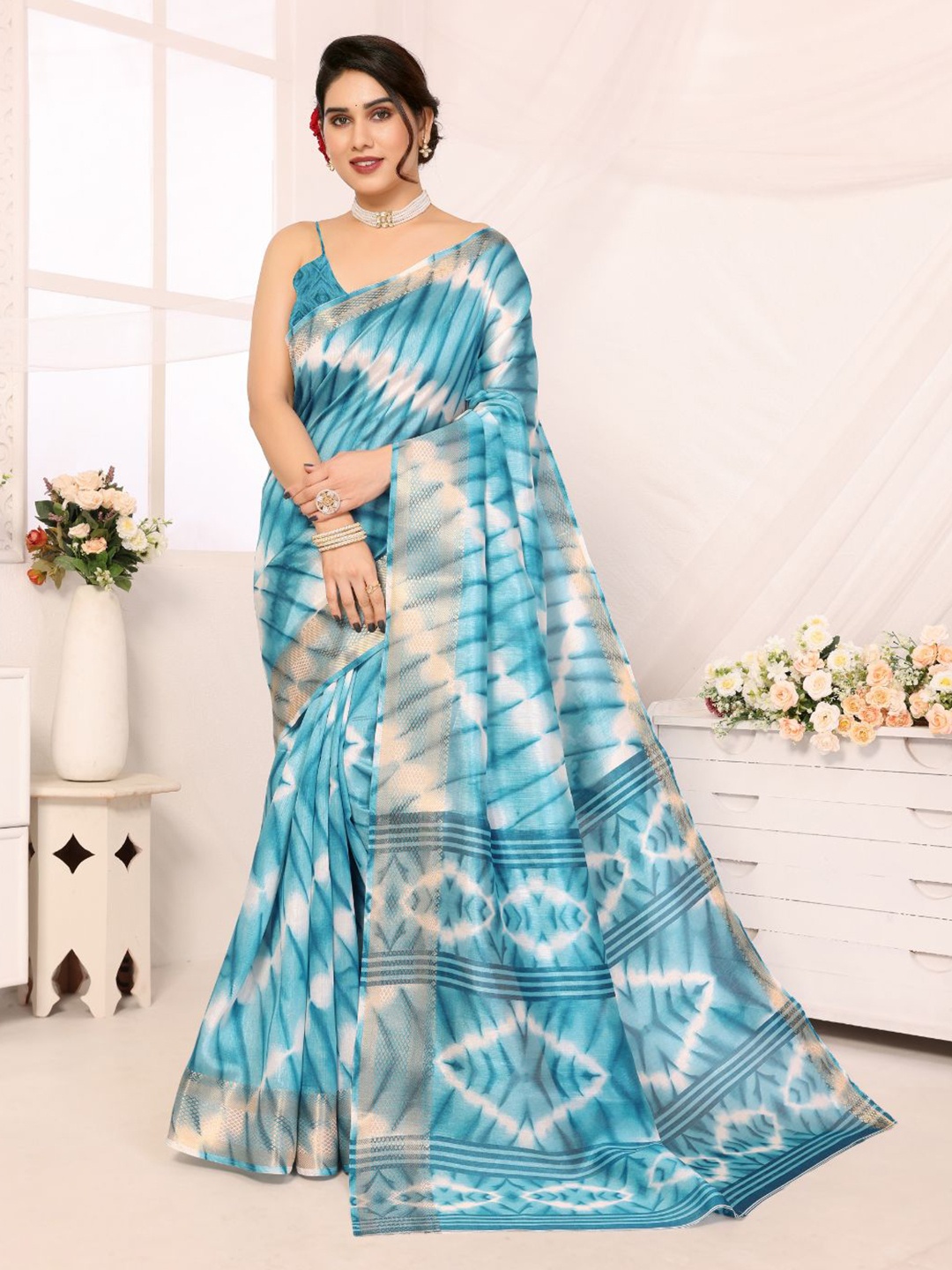 

Hema silk mills Striped Zari Silk Blend Saree, Blue