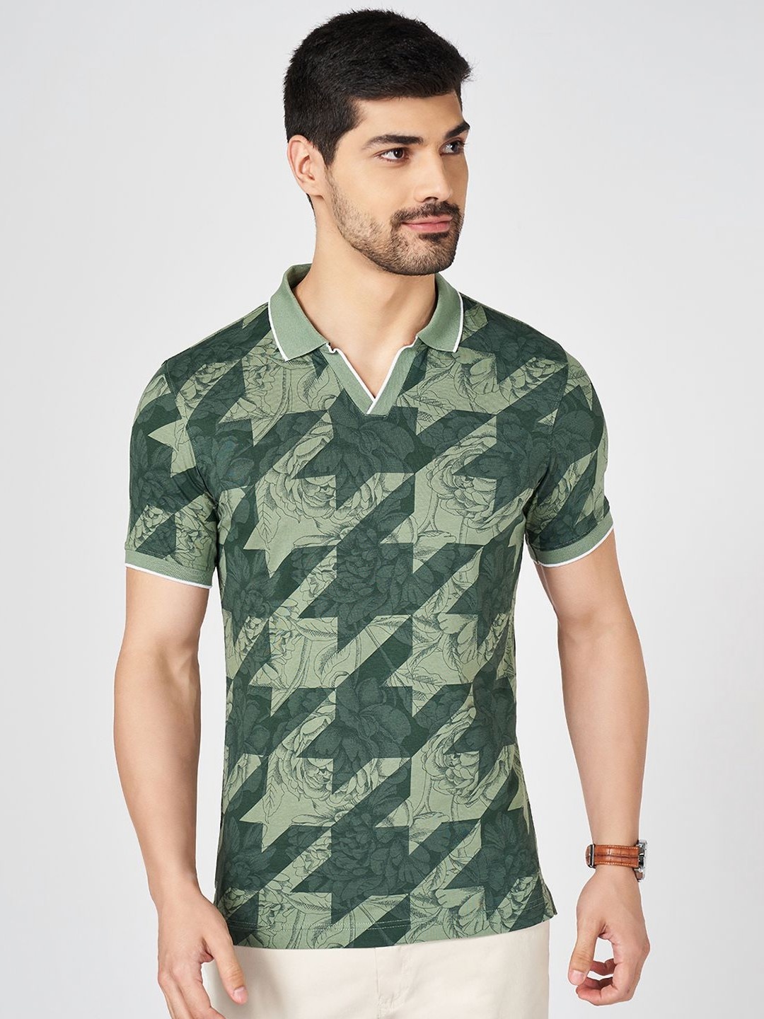 

BYFORD by Pantaloons Men Floral Printed Polo Collar Cotton Slim Fit T-shirt, Green