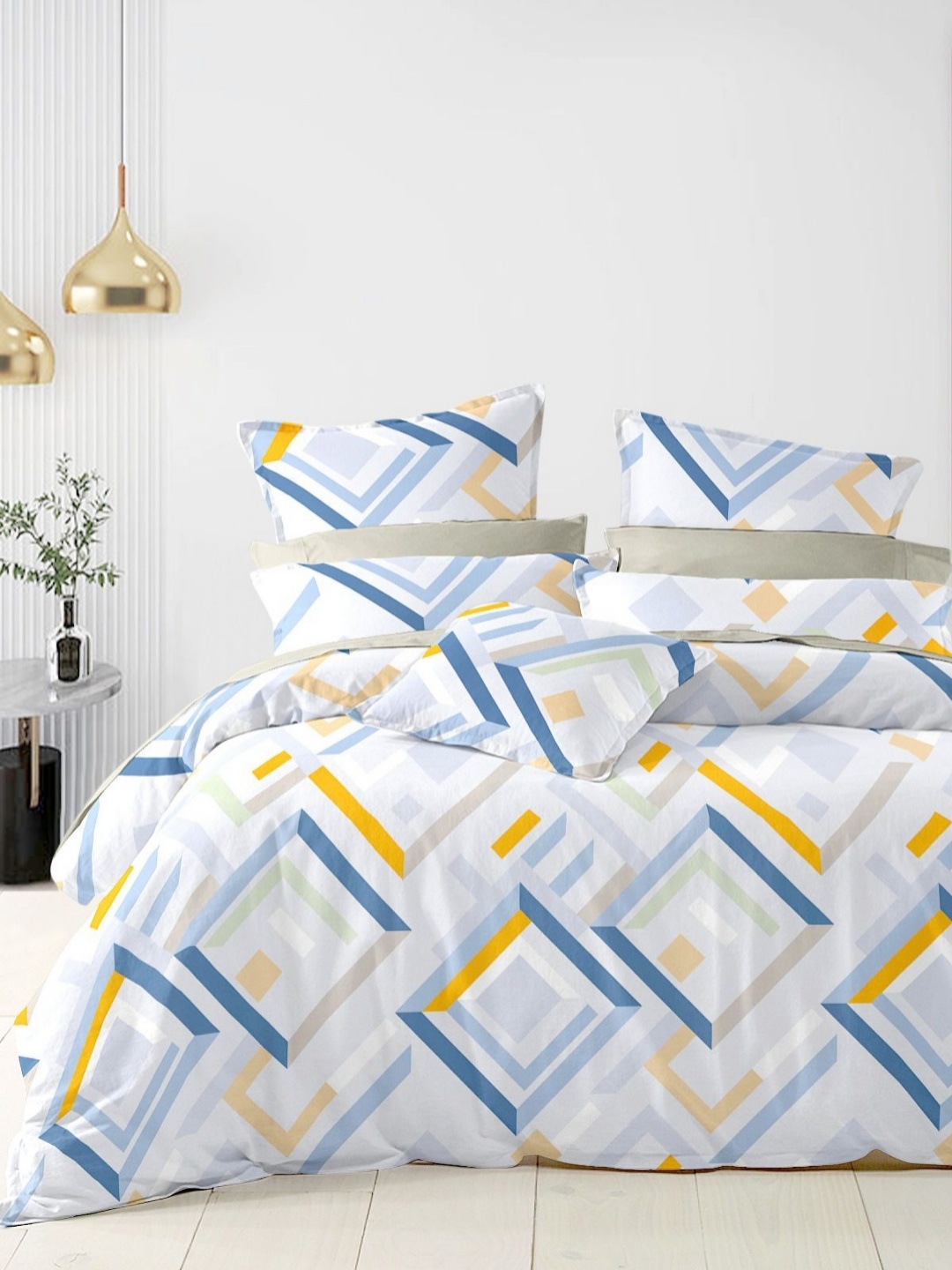 

Ariana Blue & Yellow Geometric 120TC Microfiber Double Queen Bedsheet with 2 Pillow Covers