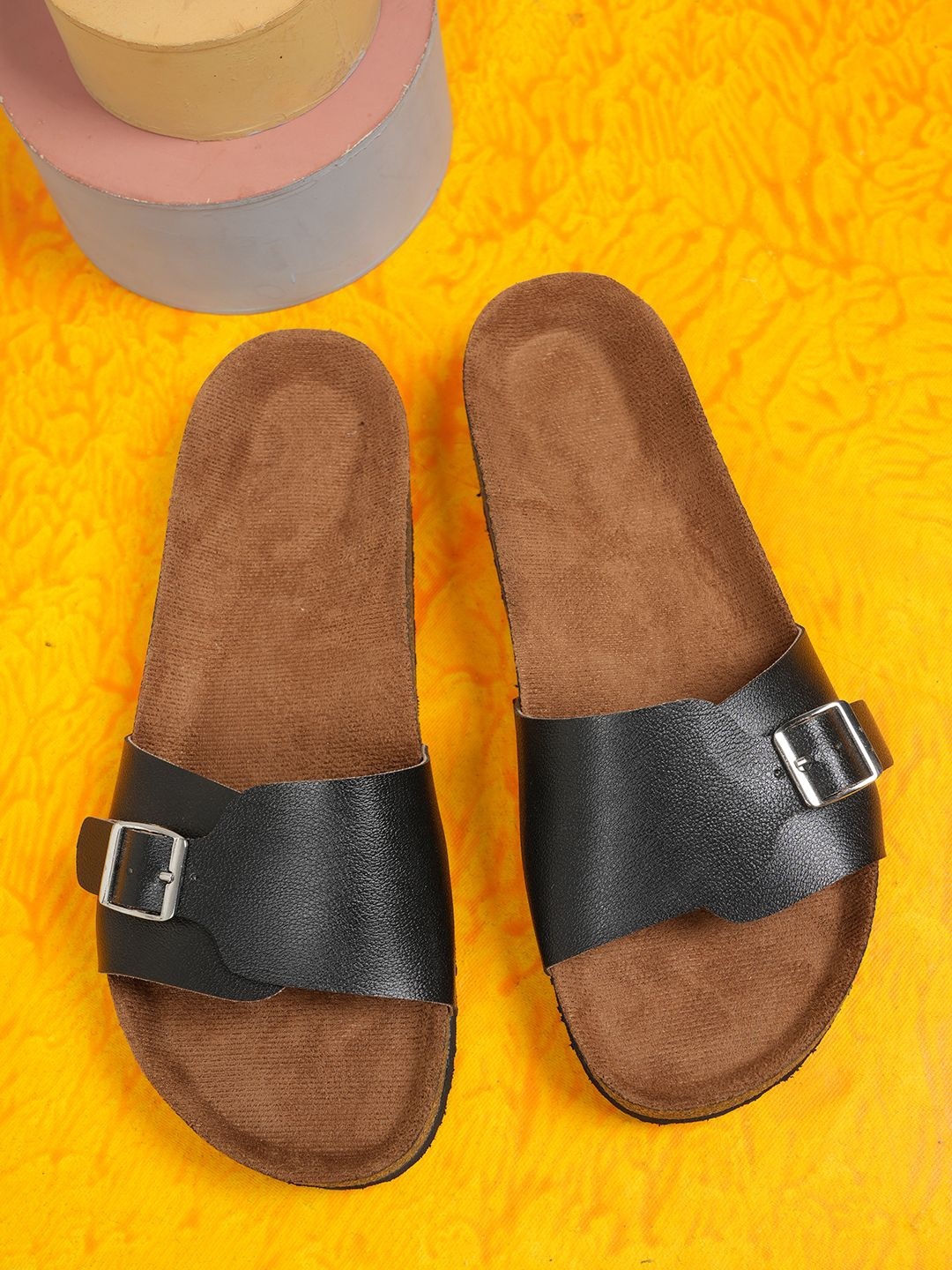 

MOZAFIA Women Open Toe Flats with Buckles, Black