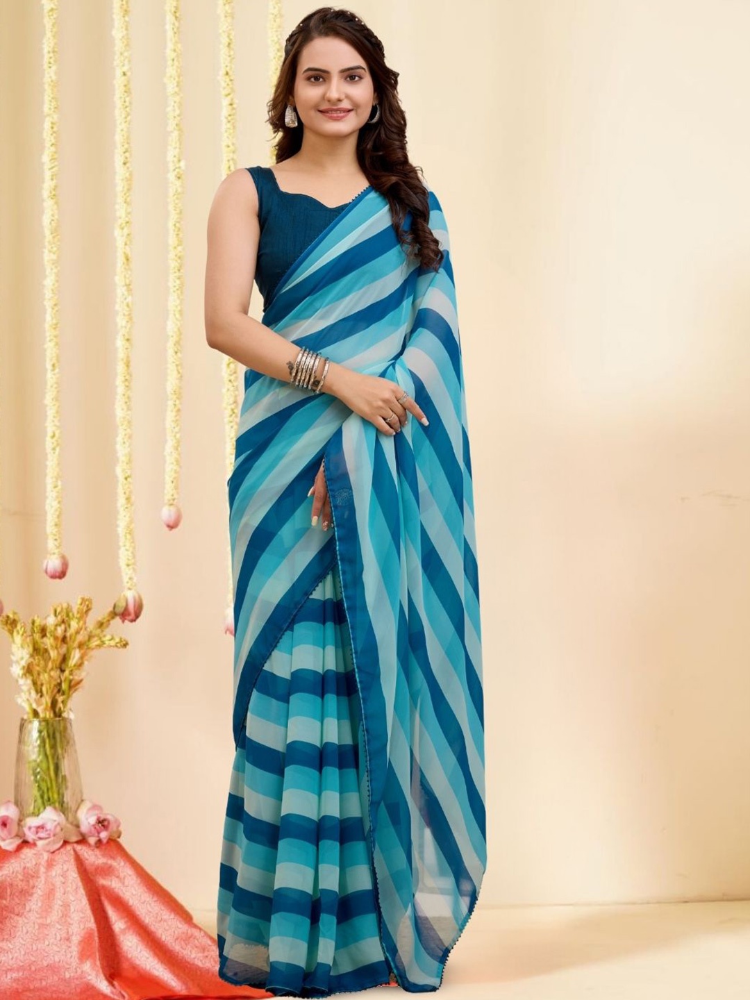 

MAGMINA Striped Printed Saree With Blouse Piece, Blue