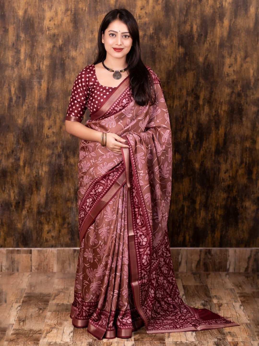 

STAVA CREATION Floral Printed Woven Design Zari Saree, Pink
