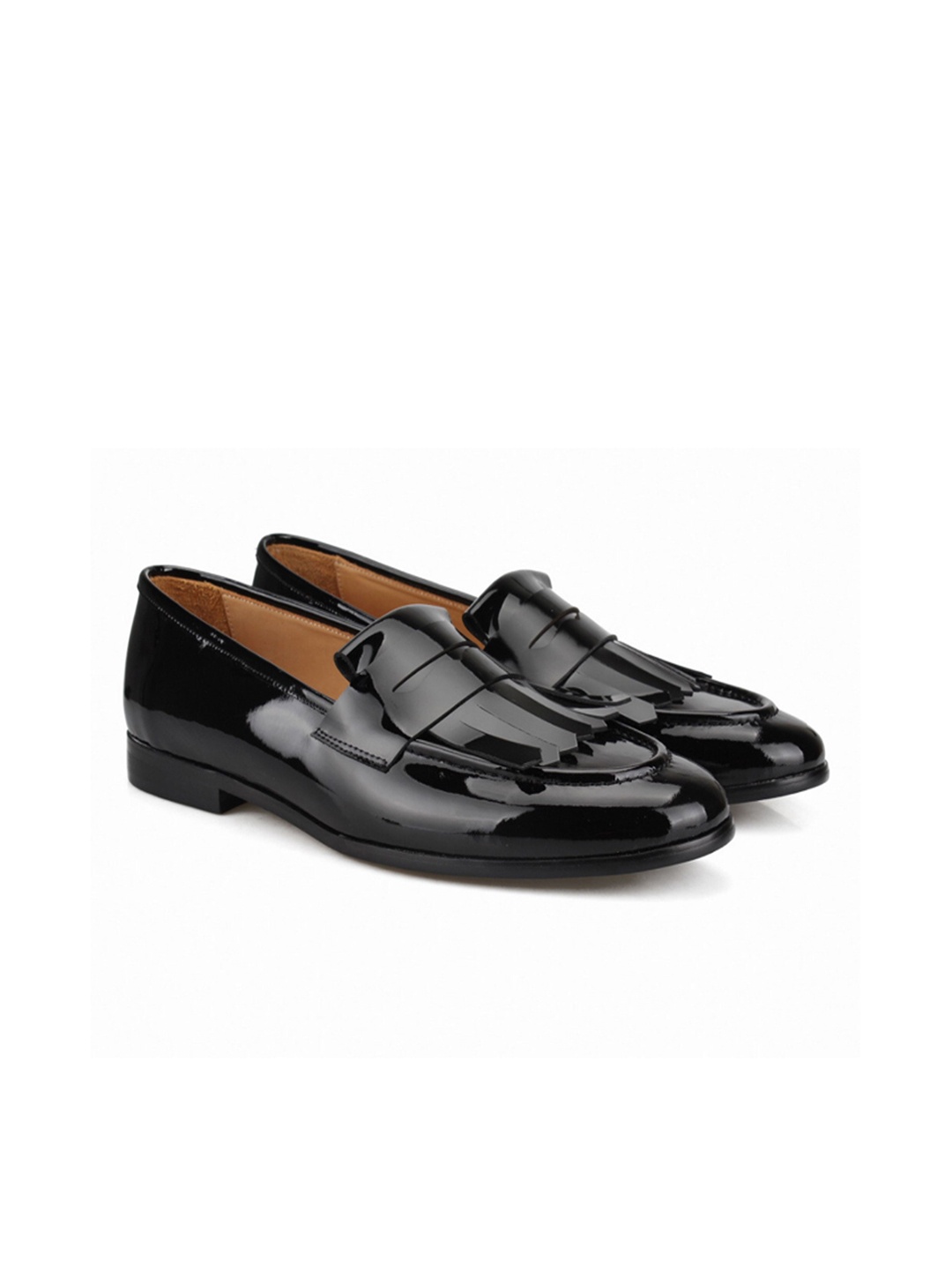 

Wolvenmilano Men Solid Round Toe Slip-On Shoes, Black