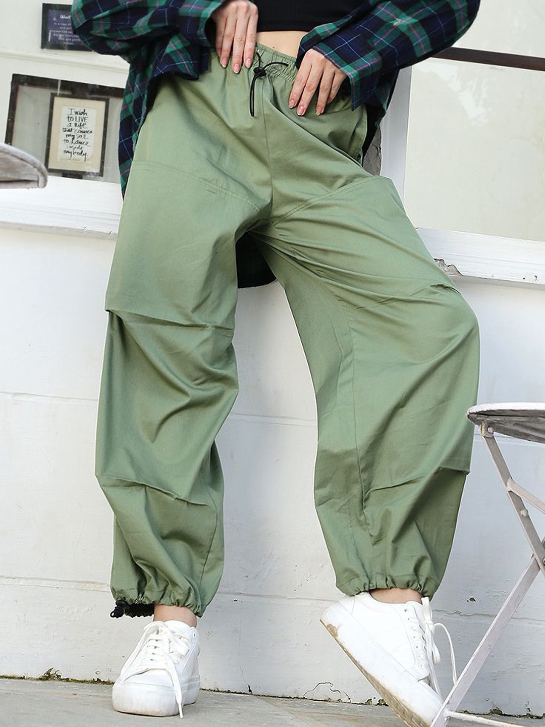 

StyleCast X SERA Women Smart Easy Wash Pleated Cargos Trousers, Green