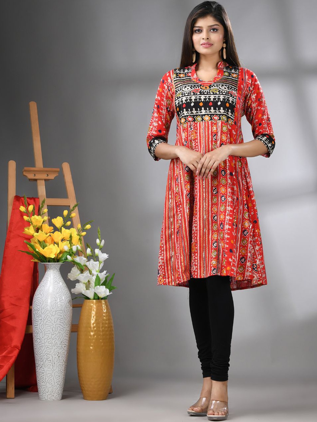 

Charukriti Women Printed Kurta, Red