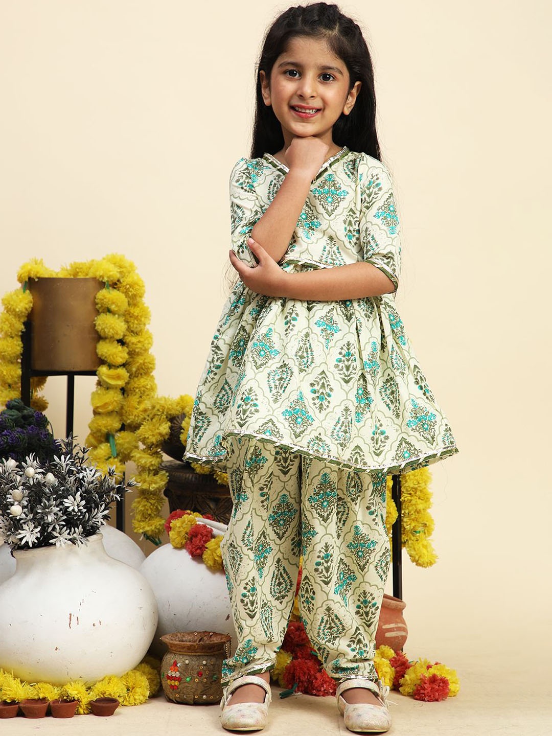 

Cutiekins Girls Ethnic Motifs Printed Regular Kurta with Dhoti Pants, Turquoise blue