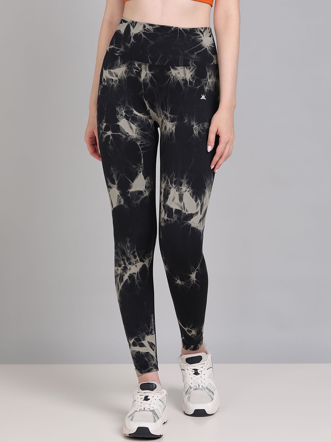 

KOBO Printed Ankle Length Training Tights, Black