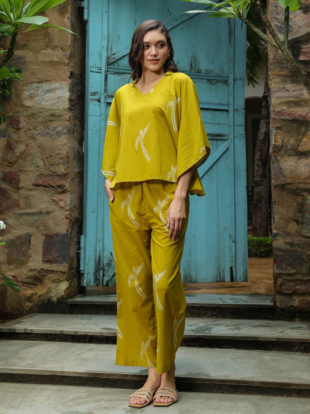 

SANSKRUTIHOMES Women Printed Night suit, Lime green