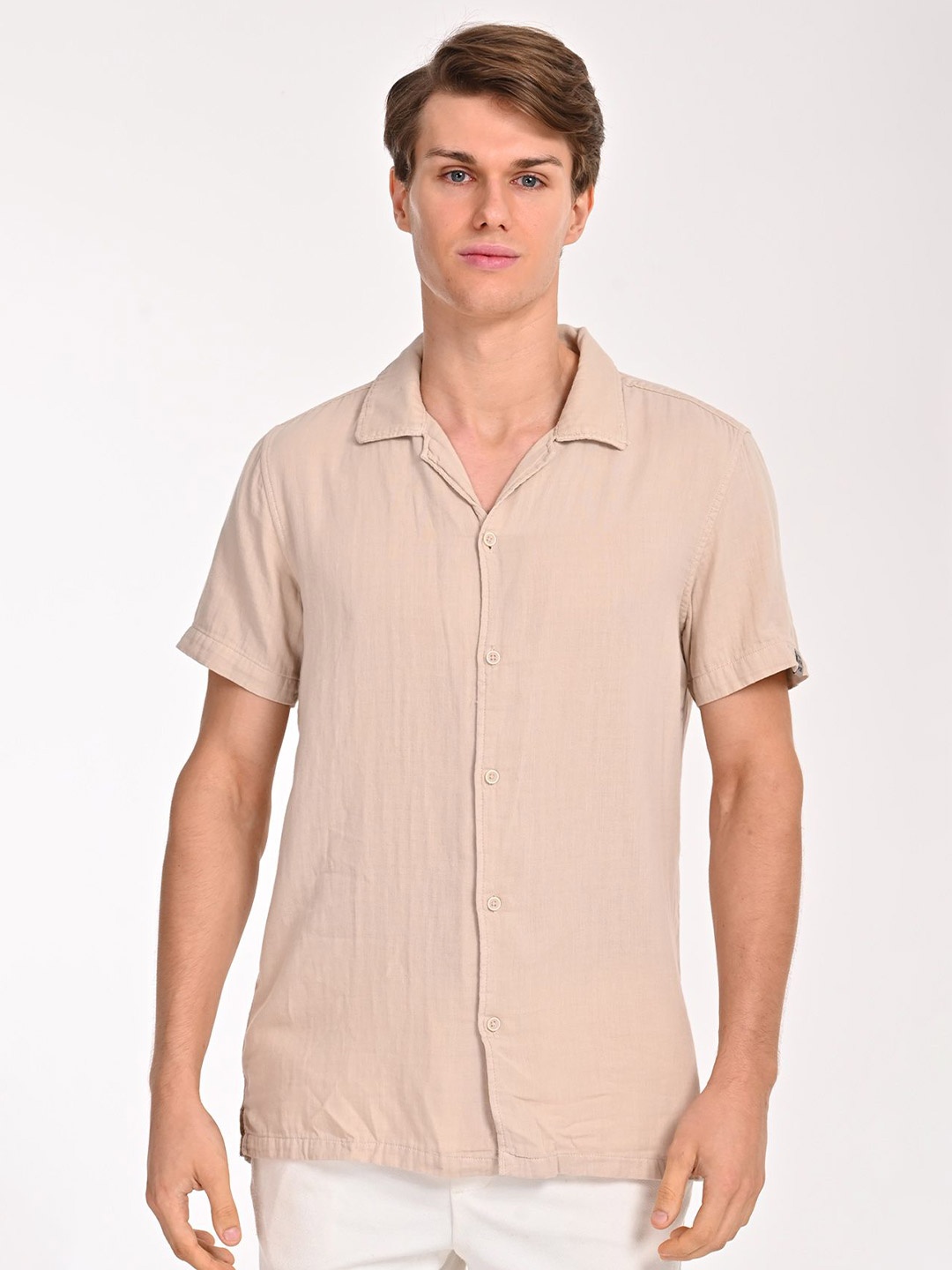

POE Men Smart Slim Fit Opaque Casual Shirt, Beige