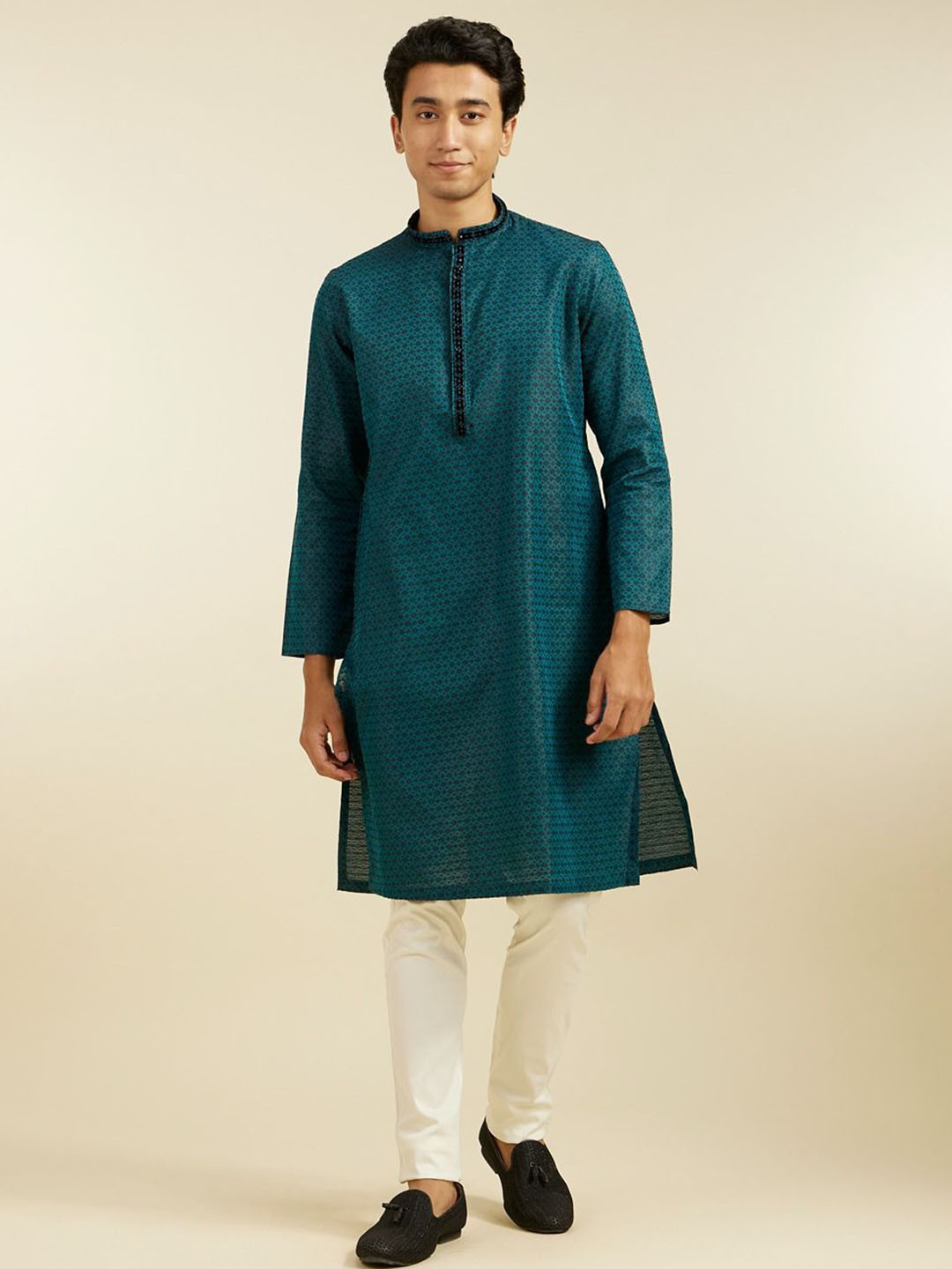 

Diwas by Manyavar Floral Woven Design Mandarin Collar Straight Kurta, Green