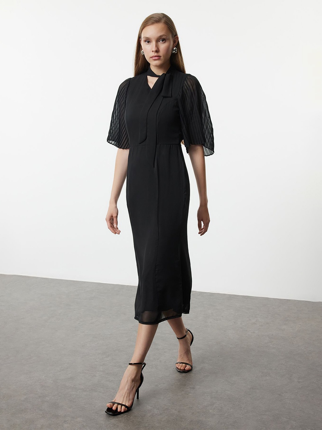 

Trendyol Flared Sleeve Maxi Midi Dress, Na