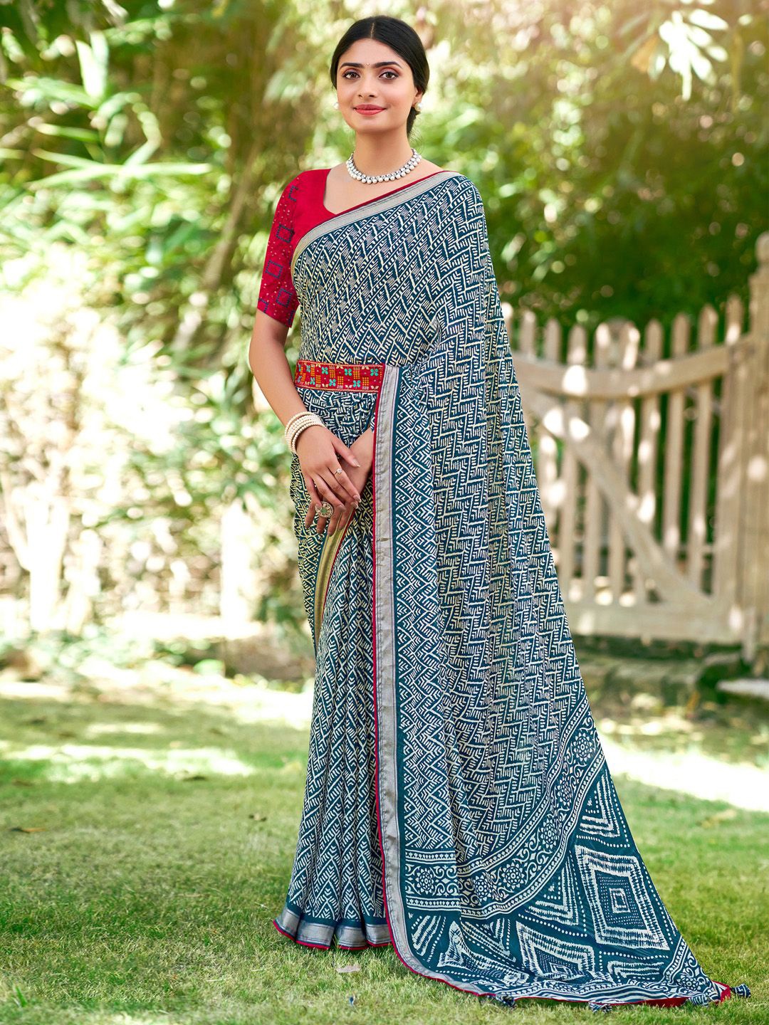 

Saree mall Ethnic Motifs Poly Georgette Sarees, Teal