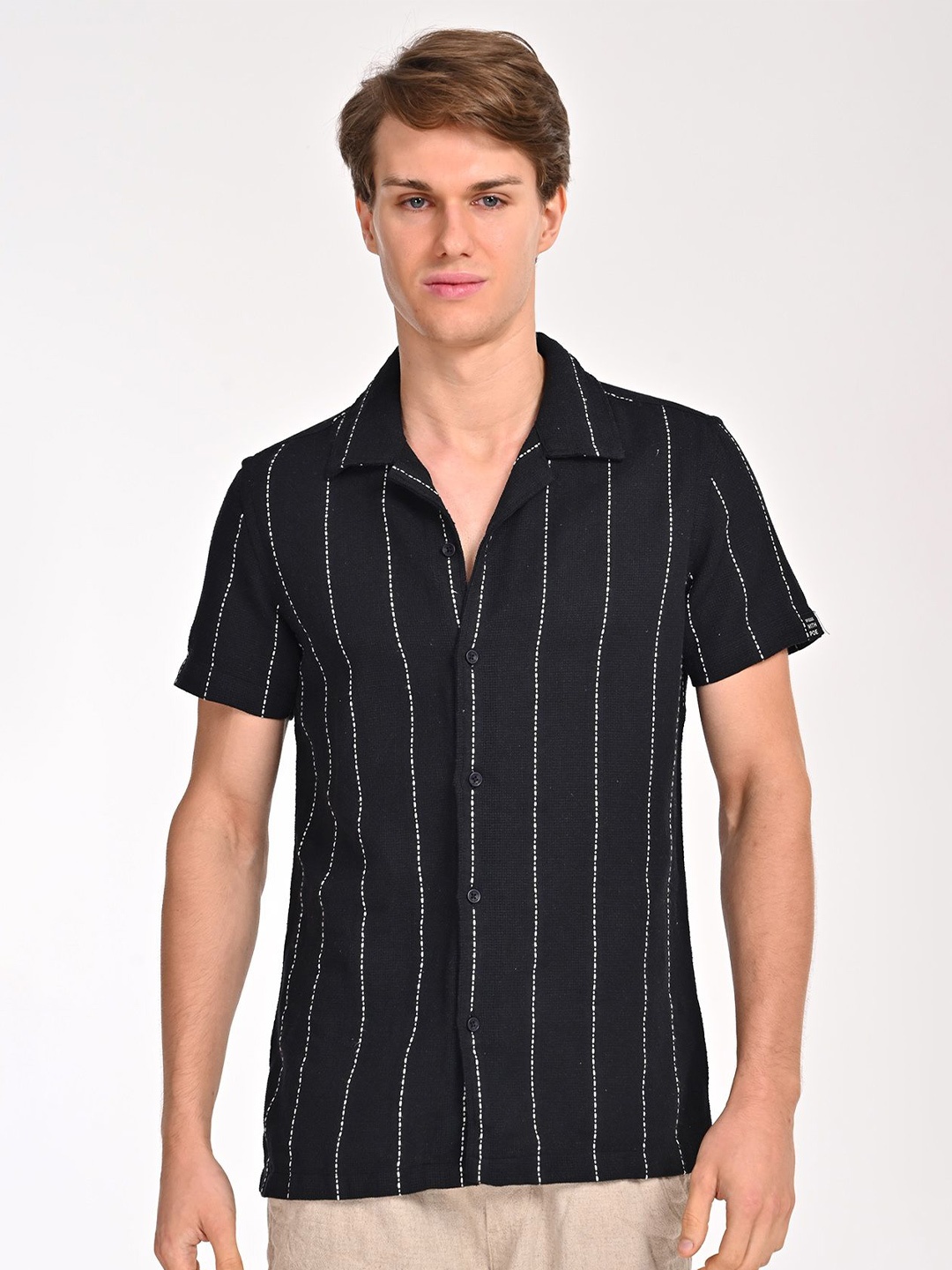 

POE Men Smart Slim Fit Opaque Striped Casual Shirt, Black