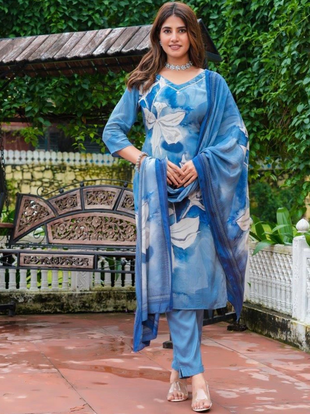 

SIGNORIA Floral Printed Straight Kurta with Trousers & Dupatta, Blue