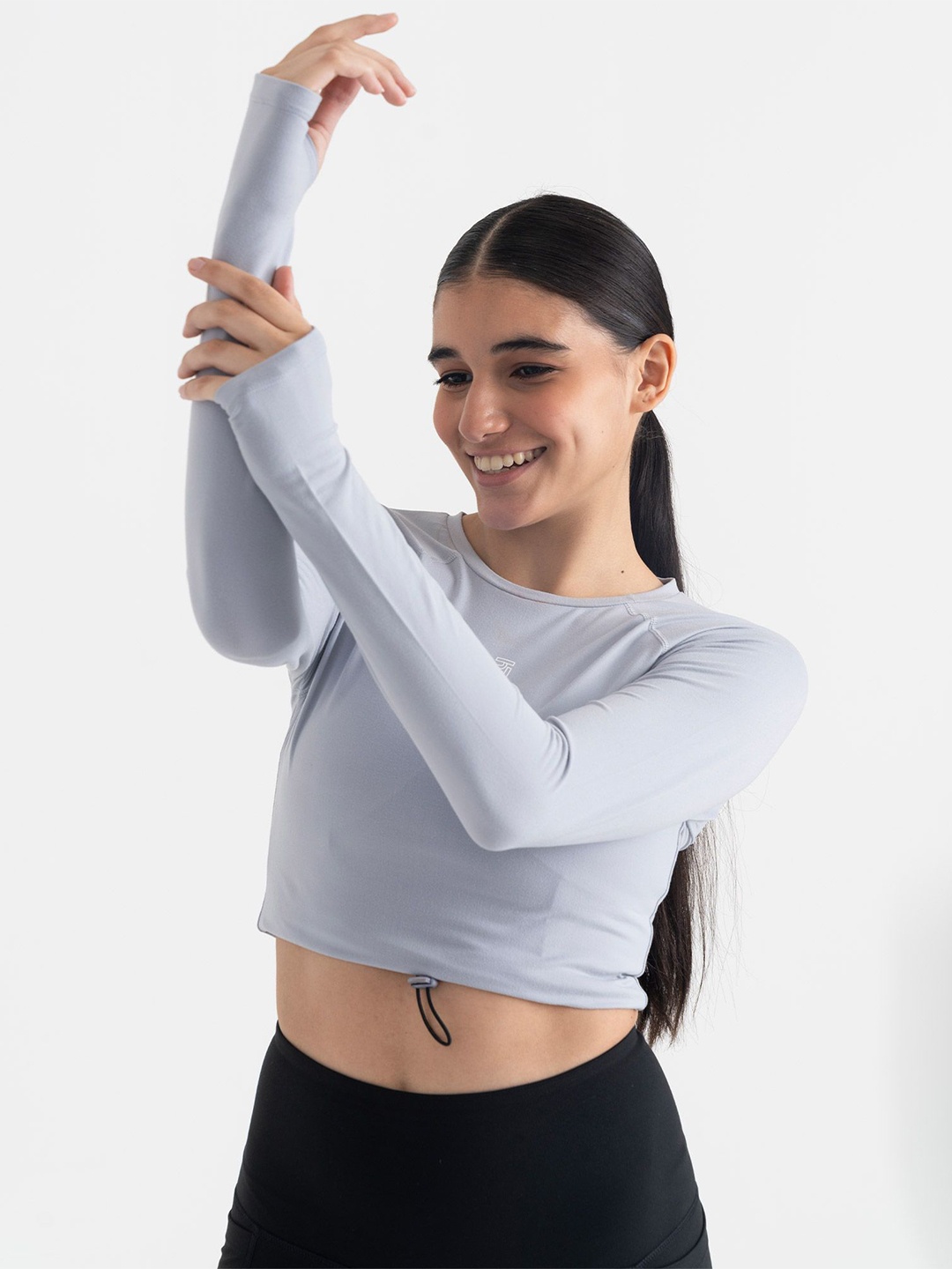 

Hunnit Zen Full Sleeve Solid Round Neck Crop Top, Grey