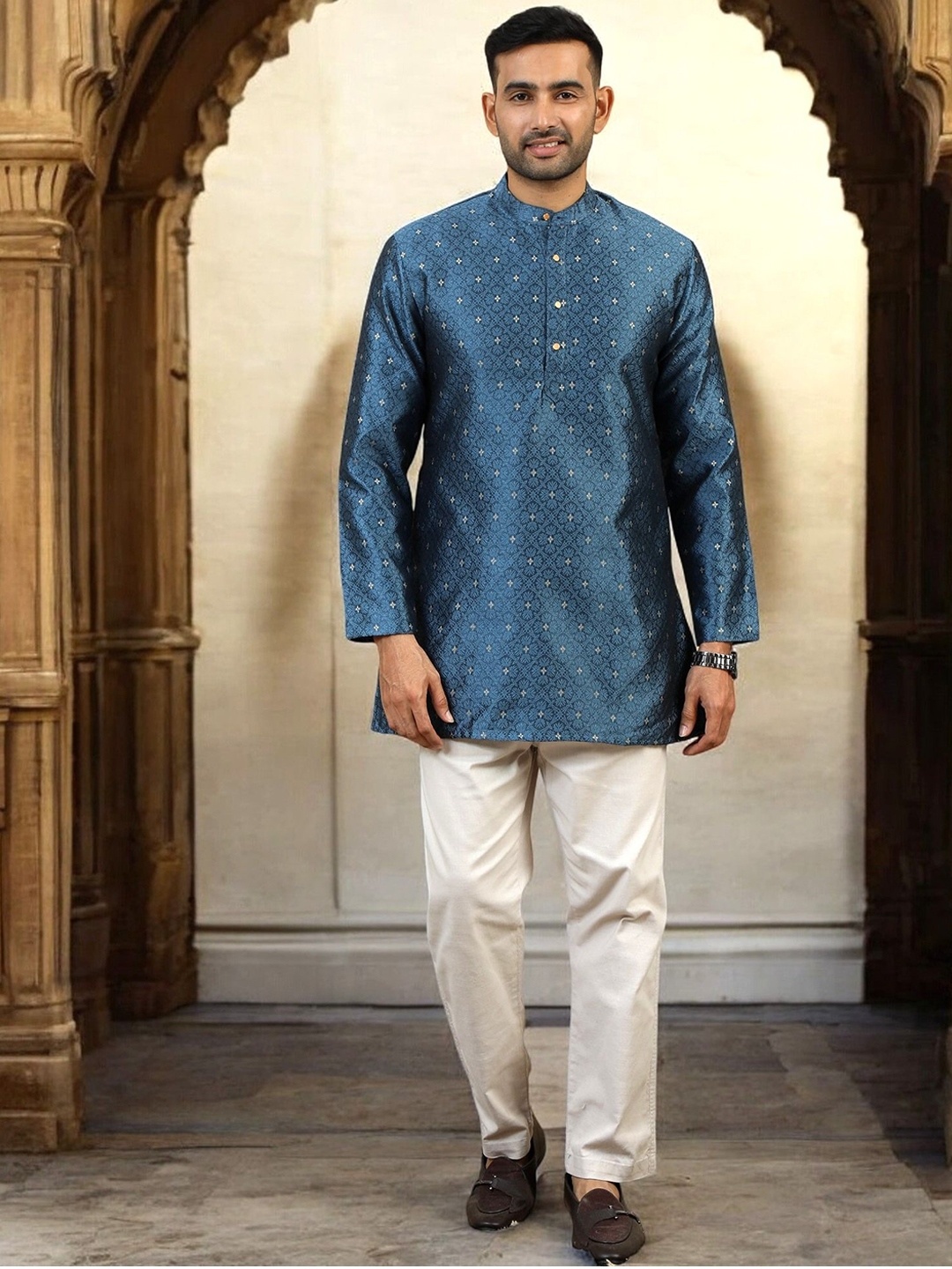 

TATTVA Men Geometric Thread Work Kurta, Blue