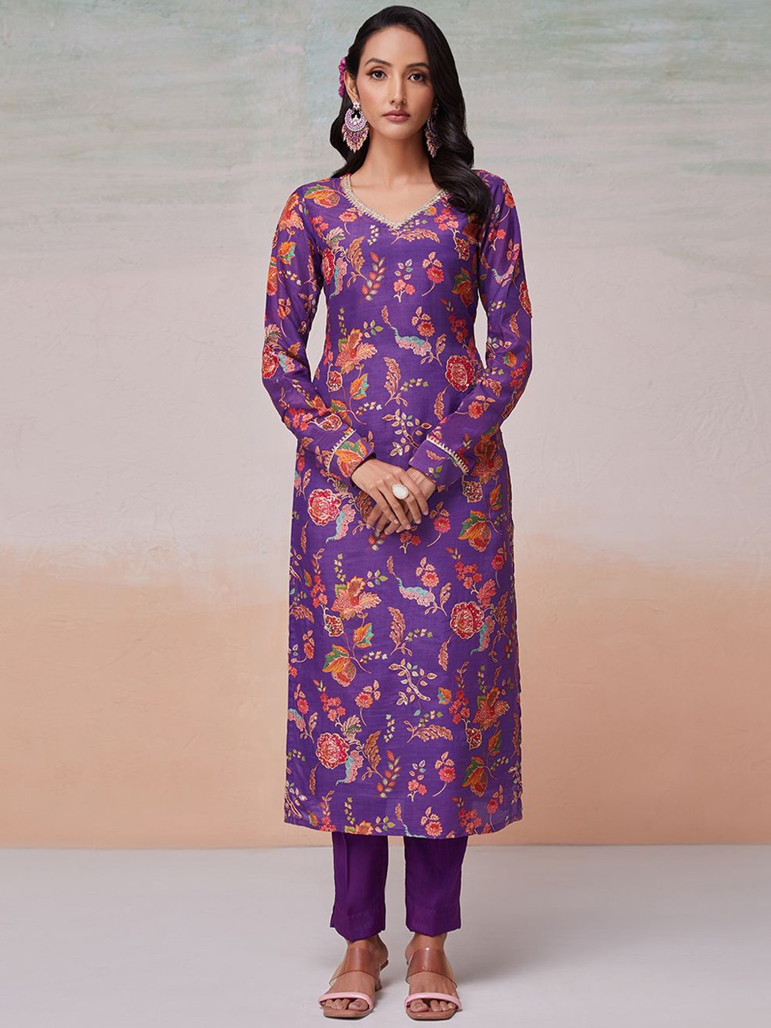 

Fusionic Floral Printed Pure Silk Kurta With Trousers, Purple