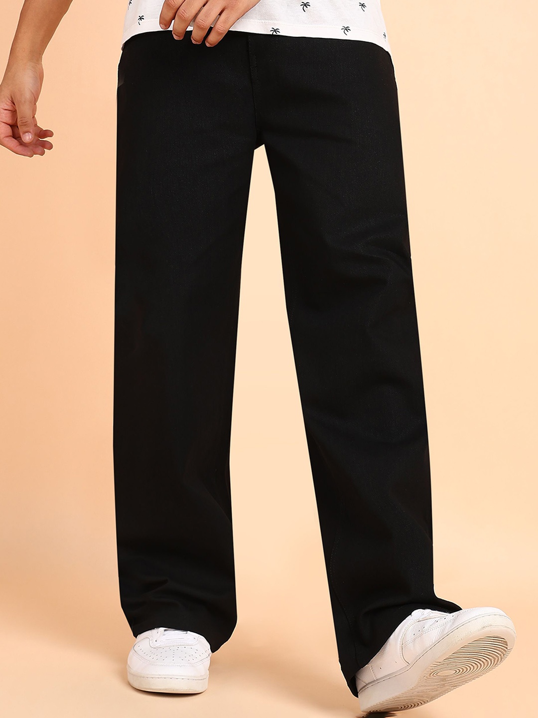 

MONTREZ Men Straight Fit Jeans, Black