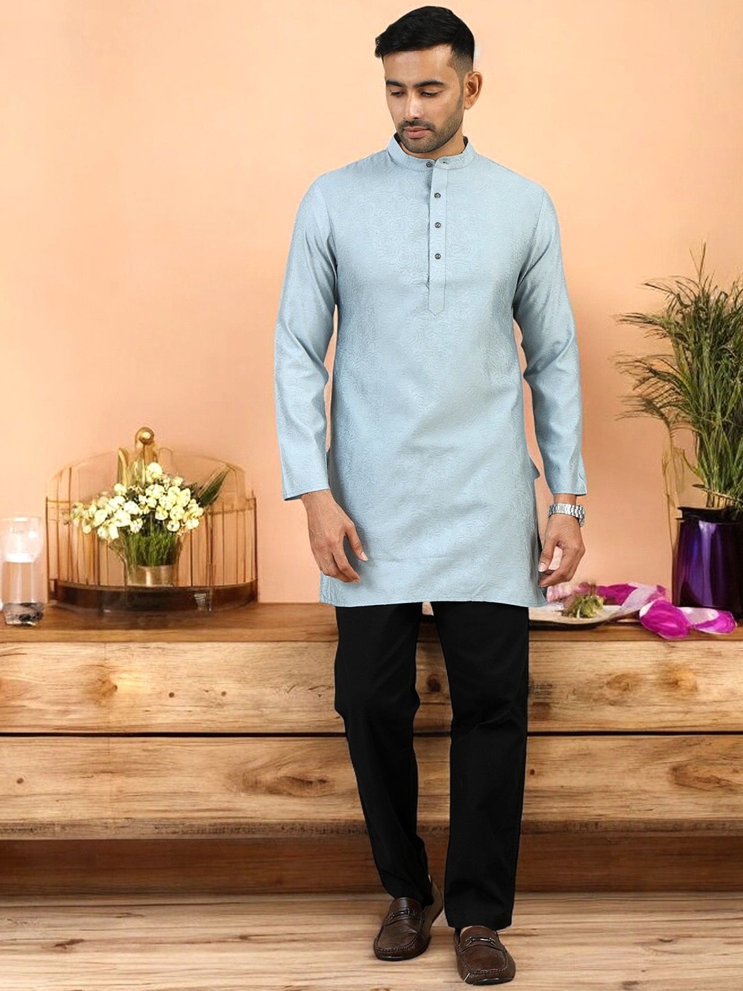 

TATTVA Men Thread Work Kurta, Green