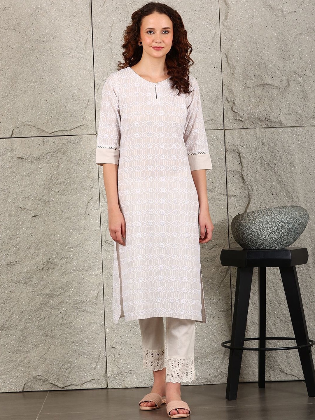 

W Women Printed Kurta, Grey