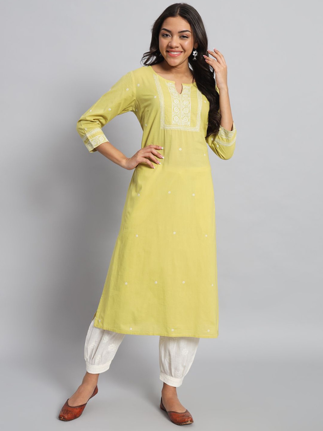 

akheri Women Geometric Embroidered Chikankari Kurta, Yellow