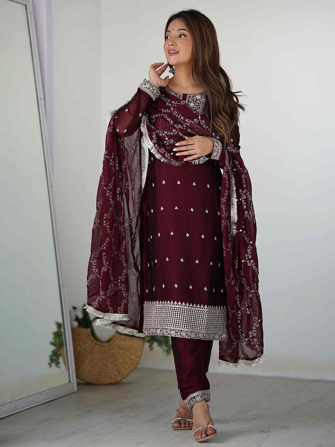 

LABELKBBRAND Women Ethnic Motifs Embroidered Regular Thread Work Pure Silk Kurta with Trousers & With Dupatta, Maroon